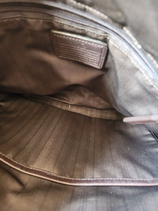 Tumi 12 Inch Brown Leather Crossbody Adjustable Bag - Picture 9 of 11